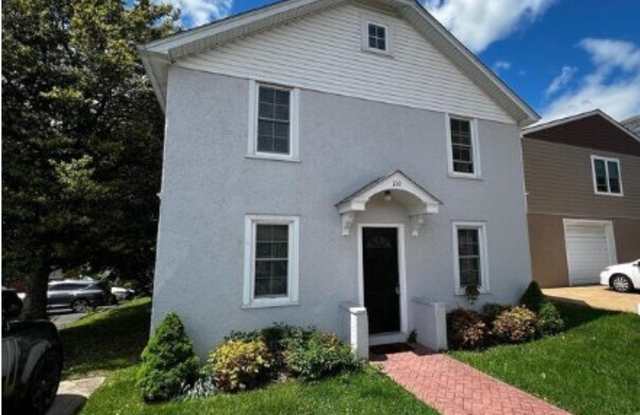 110 Lafayette Street - 110 Lafayette Street, Kennett Square, PA 19348