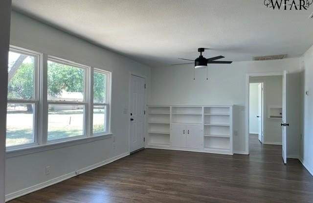 3110 SOUTHEAST DRIVE Gallery 3