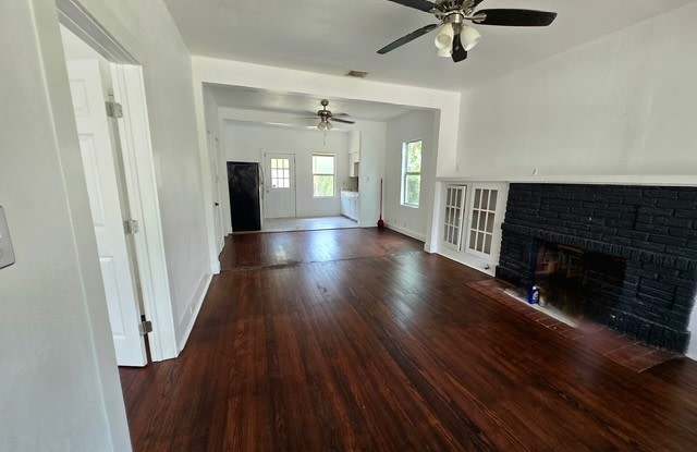 1126 Hays Street Gallery 2
