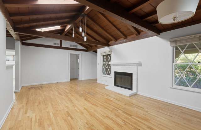 Cozy 3-bedroom Home Nestled in Encino! photos photos