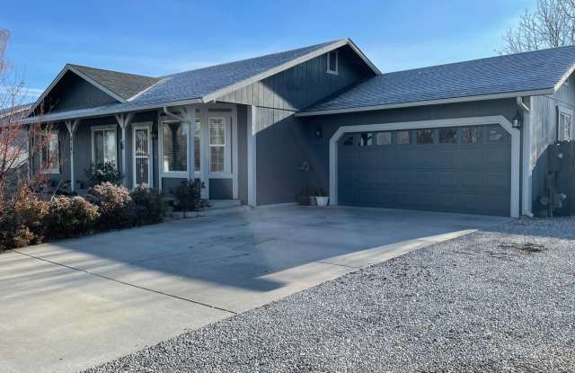 BIG LOT FOR ALL YOUR TOYS! photos photos