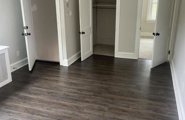 107 West Collings Avenue - B Gallery 1