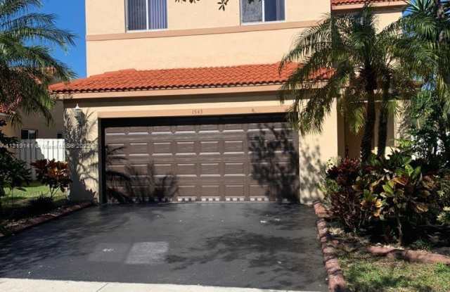 1543 Estancia Circle - 1543 Estancia Circle, Weston, FL 33327