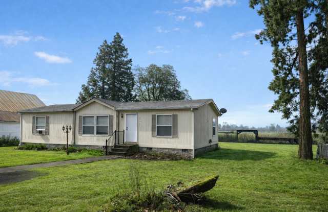 Country Living in Junction City – 3 Bed / 2 Bath Home Available 2/3/2026 photos photos