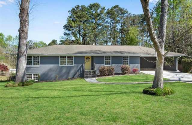 3941 Forest Drive Gallery 1