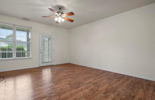 846 W Summerfield Gln Circle Gallery 3