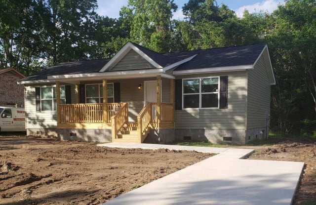 211 Pinewood St. - 211 Pinewood Street, Dorchester County, SC 29456