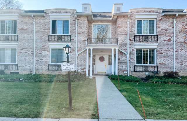 1745 Tiverton Road - 1745 Tiverton Road, Bloomfield Hills, MI 48304