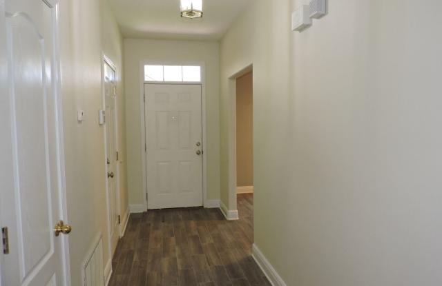 7105 Annandale Dr Gallery 2