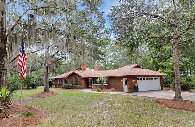 $500 co-op feet to any agent who brings a qualified/approved applicant to rent this home. Beautiful 4 Bedroom Home, Available in December! - 196 Sayle Road, Bryan County, GA 31324