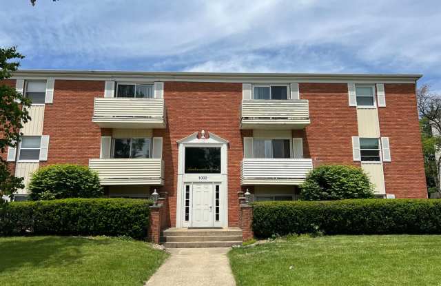 Updated 2 bedroom Condo - Available August 2026 photos photos