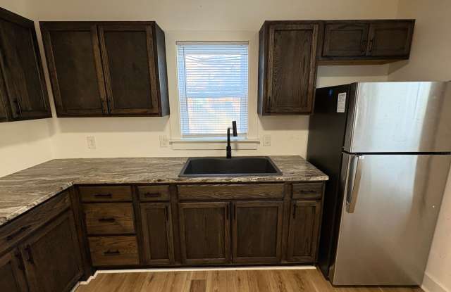 FOR RENT 3 BEDROOM 2 BATH Gallery 4