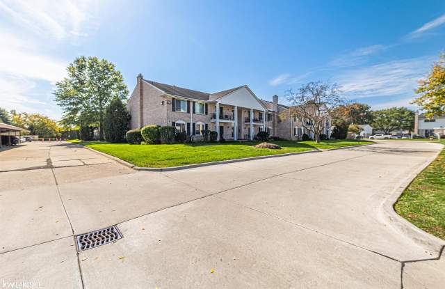 14211 Ivanhoe Drive Gallery 1