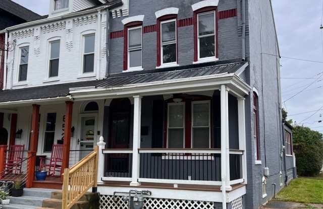 4 bedroom 1.5 Home Available For Rent - 654 4th Street, Lancaster, PA 17603