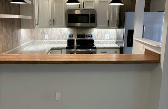3007 SW SUNSET TRACE Circle Gallery 3