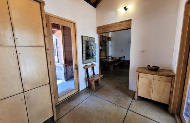 39046 Robin Road Gallery 2