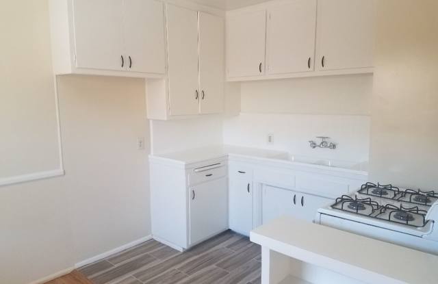 1-Bedroom 1 bath unit in Van Nuys photos photos