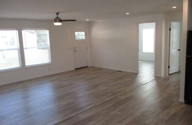 7255 W 126th Street Gallery 3