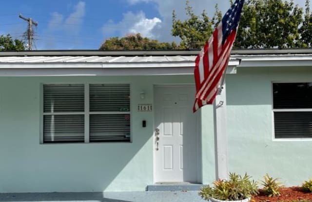 161 SE 28th Ct B - 161 Southeast 28th Court, Boynton Beach, FL 33435