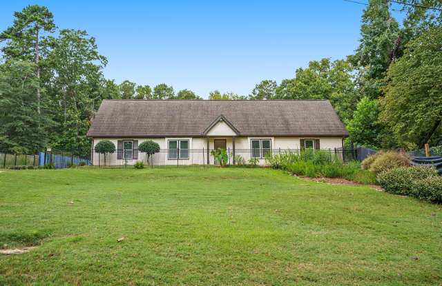 Lovely 3BR/2BA Duplex close to Downtown Covington! - 9285 Cedar Ridge Drive Northwest, Newton County, GA 30014