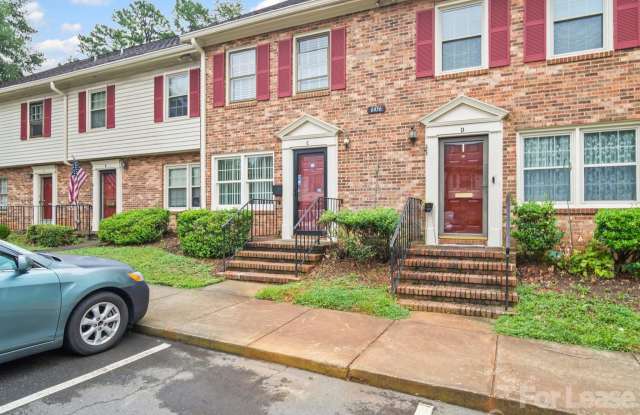 6436 Old Pineville Road Gallery 1