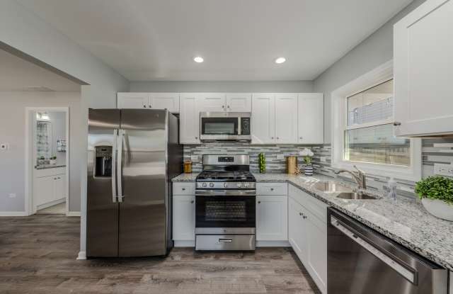 423 Westmore Meyers - 423 South Westmore-Meyers Road, Lombard, IL 60148 423 Westmore Meyers - 423 South Westmore-Meyers Road, Lombard, IL 60148