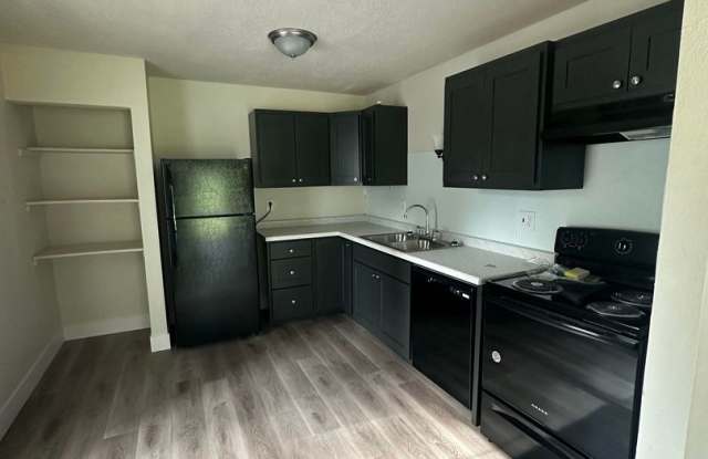 2 Bedroom Lower Duplex photos photos