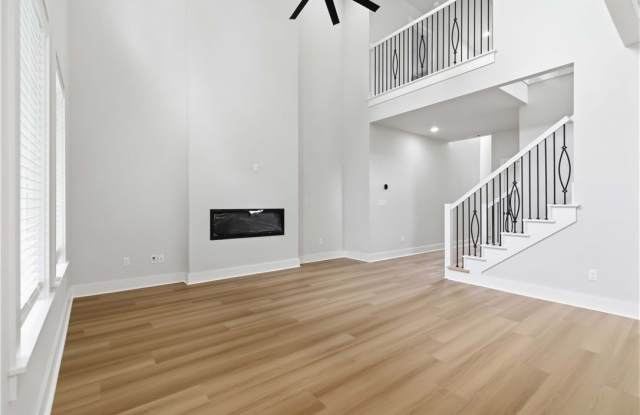 900 Moksha Street Gallery 1