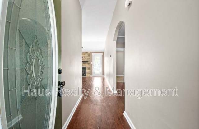 1296 Freedom Drive Gallery 3