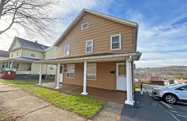 610 Graham Avenue photos photos