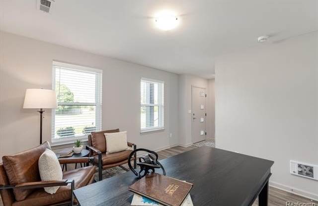 3032 HYDRANGEA Lane Gallery 3