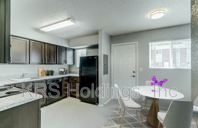 831 41st St. photos photos