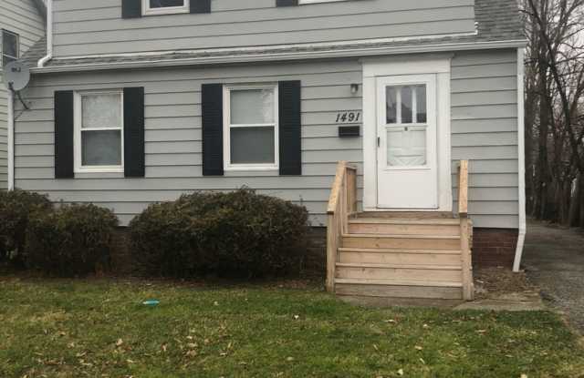 1491 E 195th Street - 1491 East 195th Street, Euclid, OH 44117