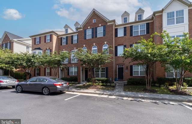 22580 OCEAN CLIFF SQUARE - 22580 Ocean Cliff Square, Moorefield Station, VA 20148