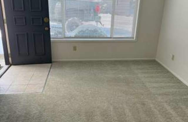 2458 Siskiyou Blvd photos photos