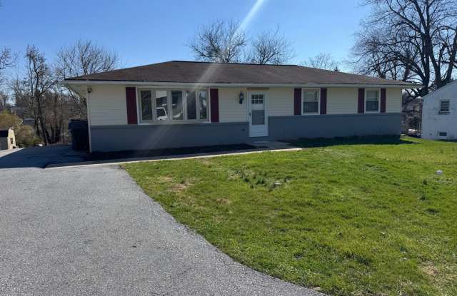 3 bed 1 Bath Single family home in Valley Township photos photos