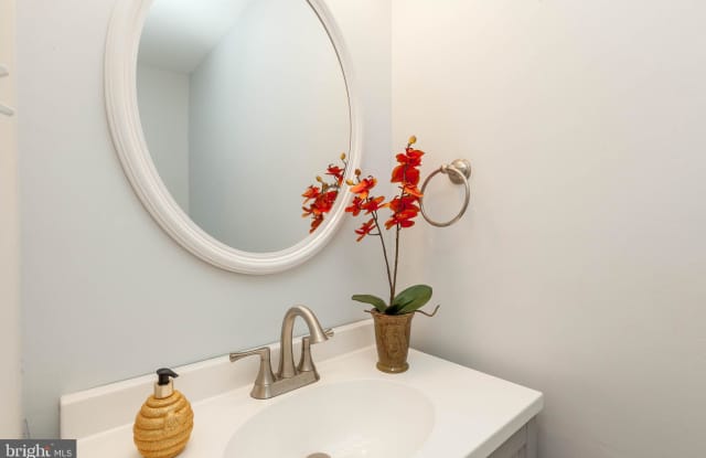 7521 PURDUE COURT Gallery 4