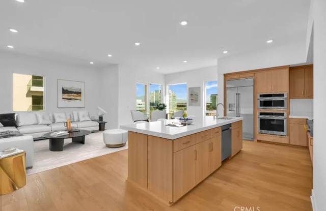 3614 Rivington photos photos