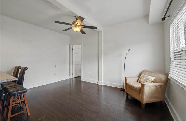 1702 DANTE Street Gallery 3