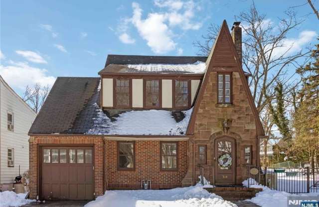 318 Gilbert Street photos photos