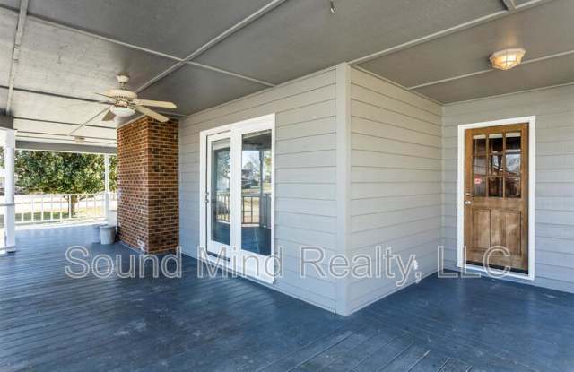 250 Wordsworth Drive Gallery 4