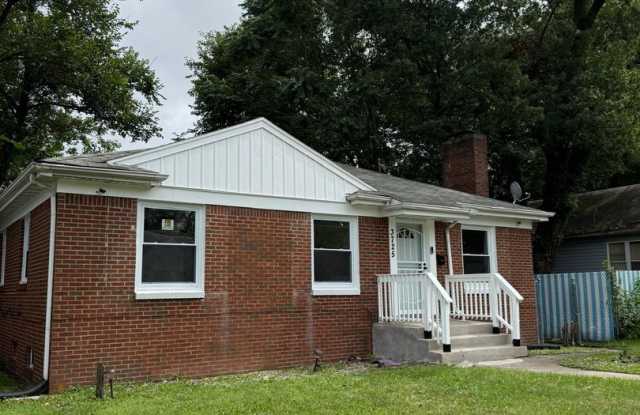 3 Bedroom 2 Bath plus 2 Bonus Rooms! 5 Possible Living Spaces! photos photos