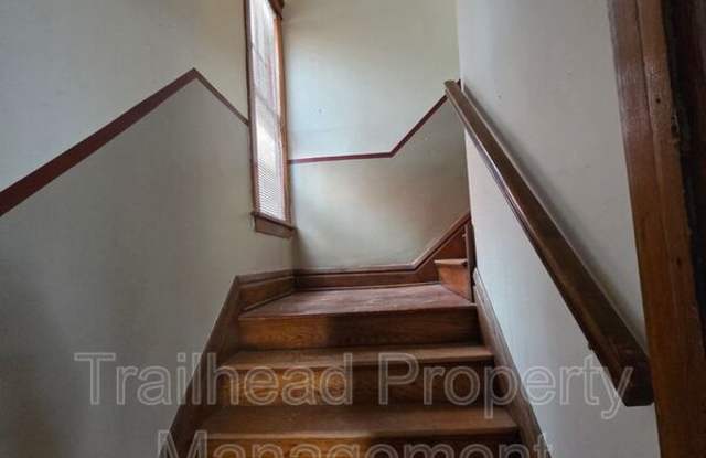 219 N Monroe Gallery 2