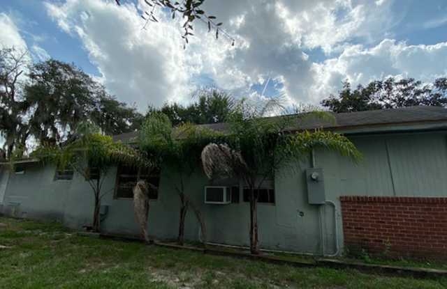 Spacious 7BR Home in Orlando – Ideal for Large Families or Shared Living! Gallery 3