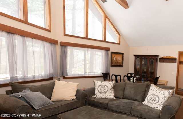 6561 Locust Lane Gallery 3
