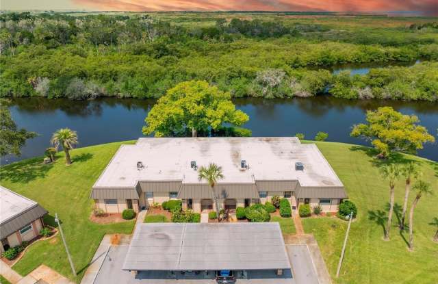 4112 HAMPTON DRIVE - 4112 Hampton Drive, Beacon Square, FL 34652