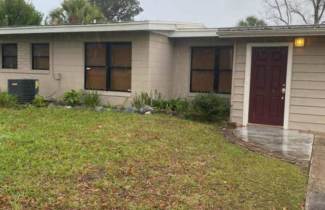 10707 HAWAII DR S - 10707 Hawaii Drive South, Jacksonville, FL 32246