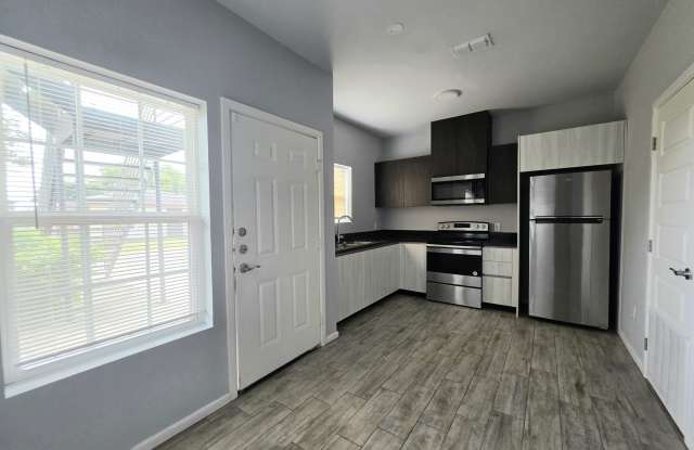 1514 Quitaca Drive - 3 photos photos