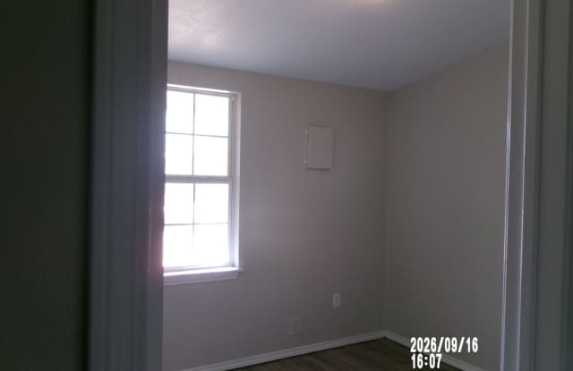 Newly renovated home in Gooch Acres Gallery 4