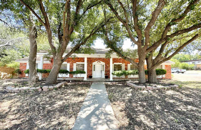 Viewable January 28th! - 307 Highland Oaks Drive, Harker Heights, TX 76548